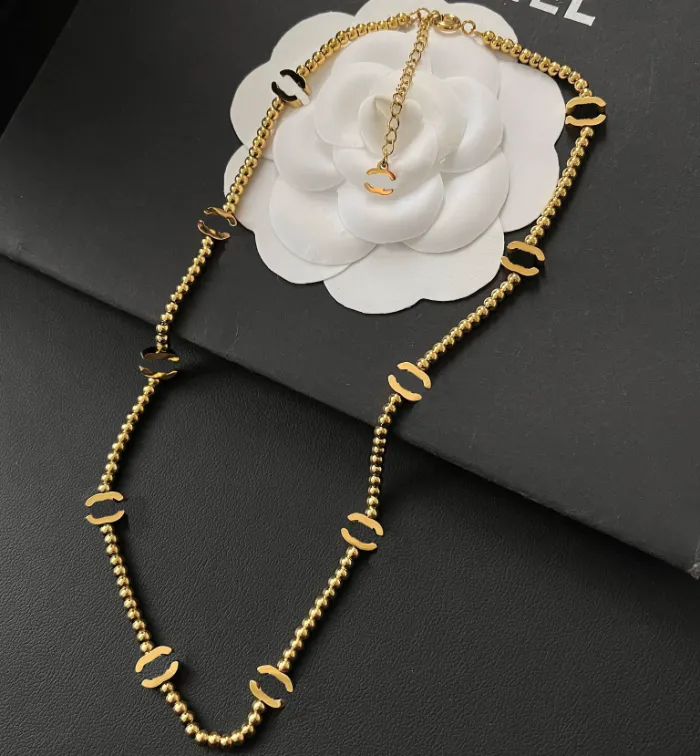 Collane girocollo con perline firmate per donna Corretto Logo del marchio Cerchio Delicato regalo in acciaio inossidabile di moda Regali di qualità di lusso Coppia di amici di famiglia
