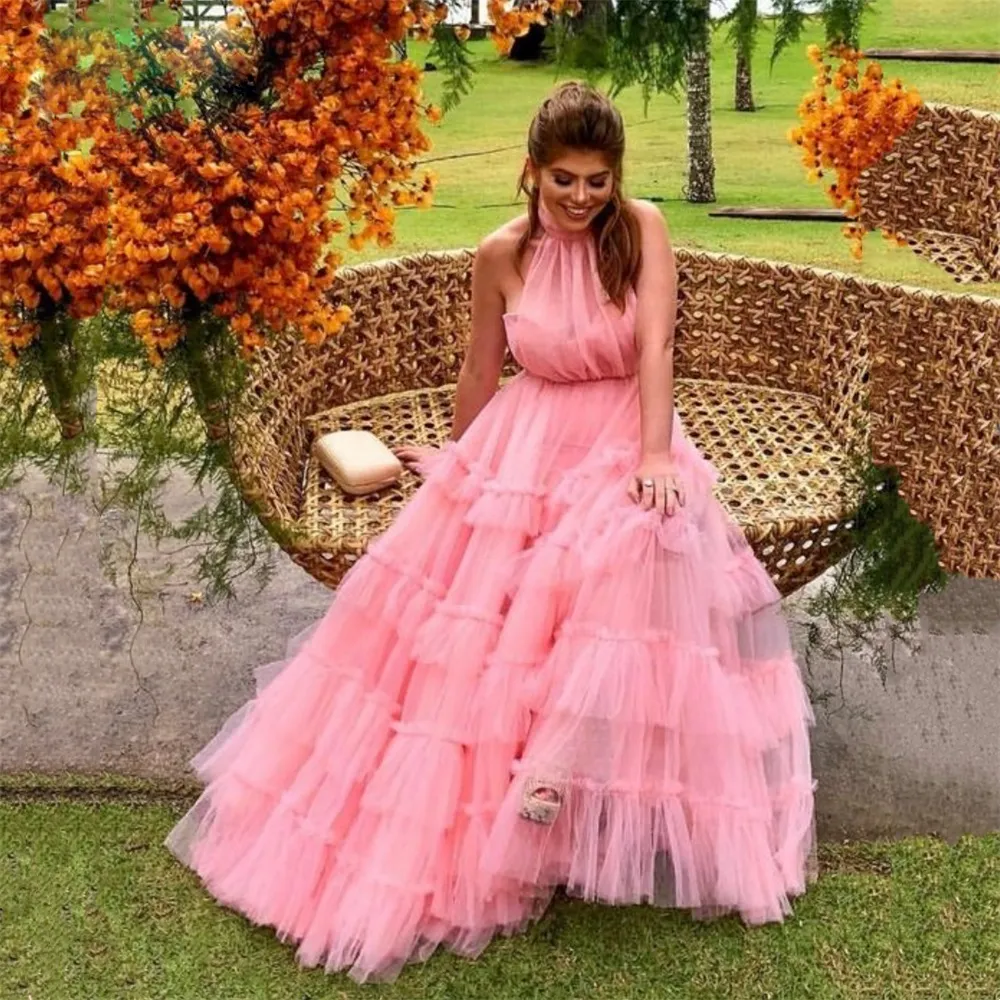 Halter Pink Pleat Ball Prom klänningar Multilayer Tulle formell festklänning skiktad golvlängd Vestidos de Noche 326 326