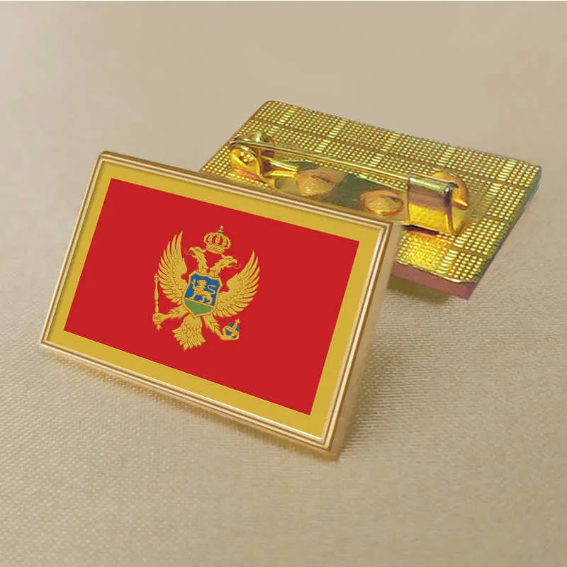 Party Montenegrin Flag Pin 2,5*1,5 cm Zink Die-Cast PVC Color Coated Gold Rectangular Medallion Badge utan tillsatt harts