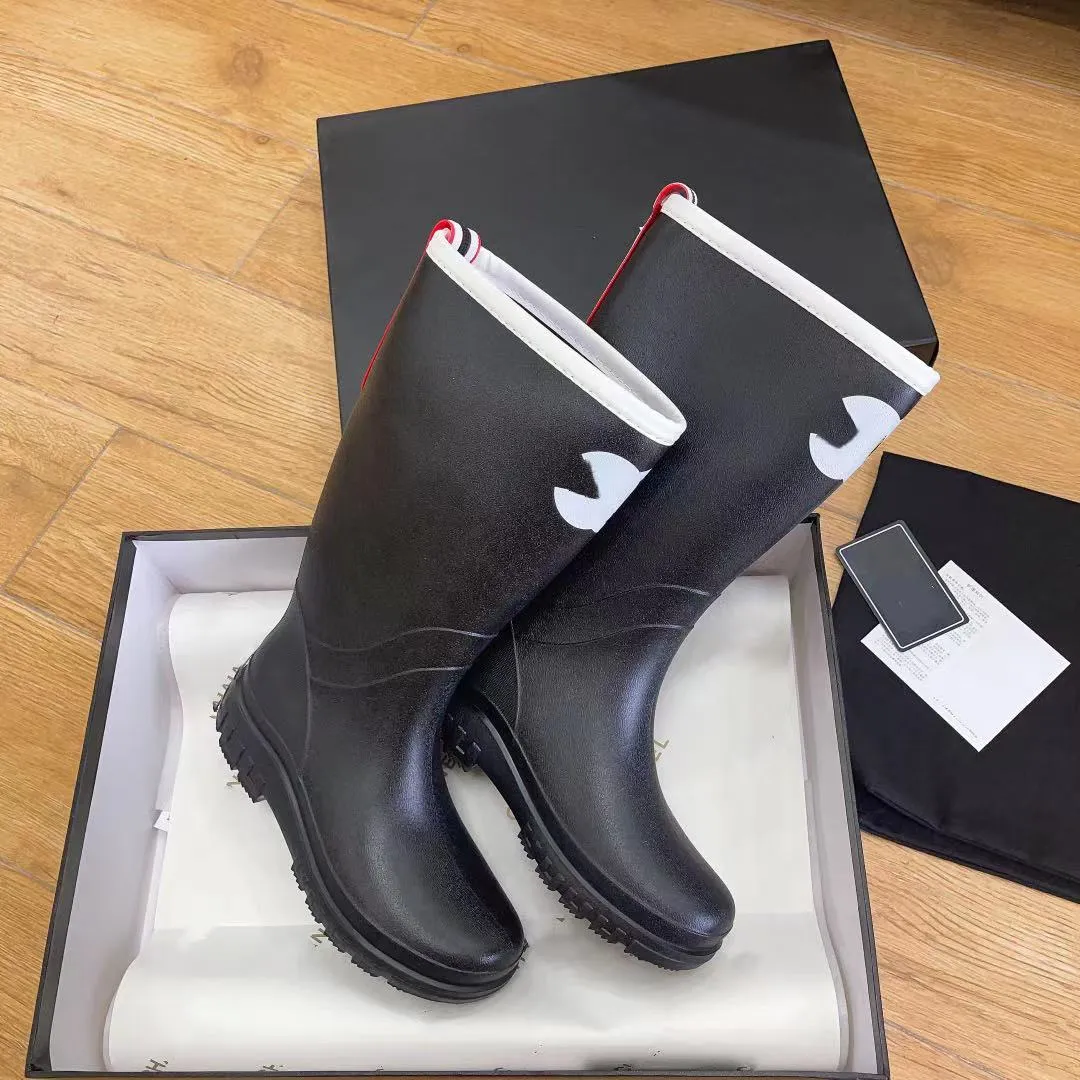 Waterproof Designer Leather Boots In Rain For Women Non Slip Rubber Mid