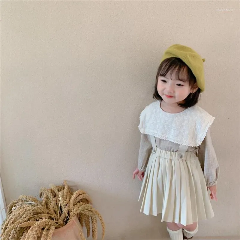 Ensembles de vêtements pour filles, jupe plissée, printemps coréen, chemise à col en dentelle, robe à bretelles, costume pour enfants coréens