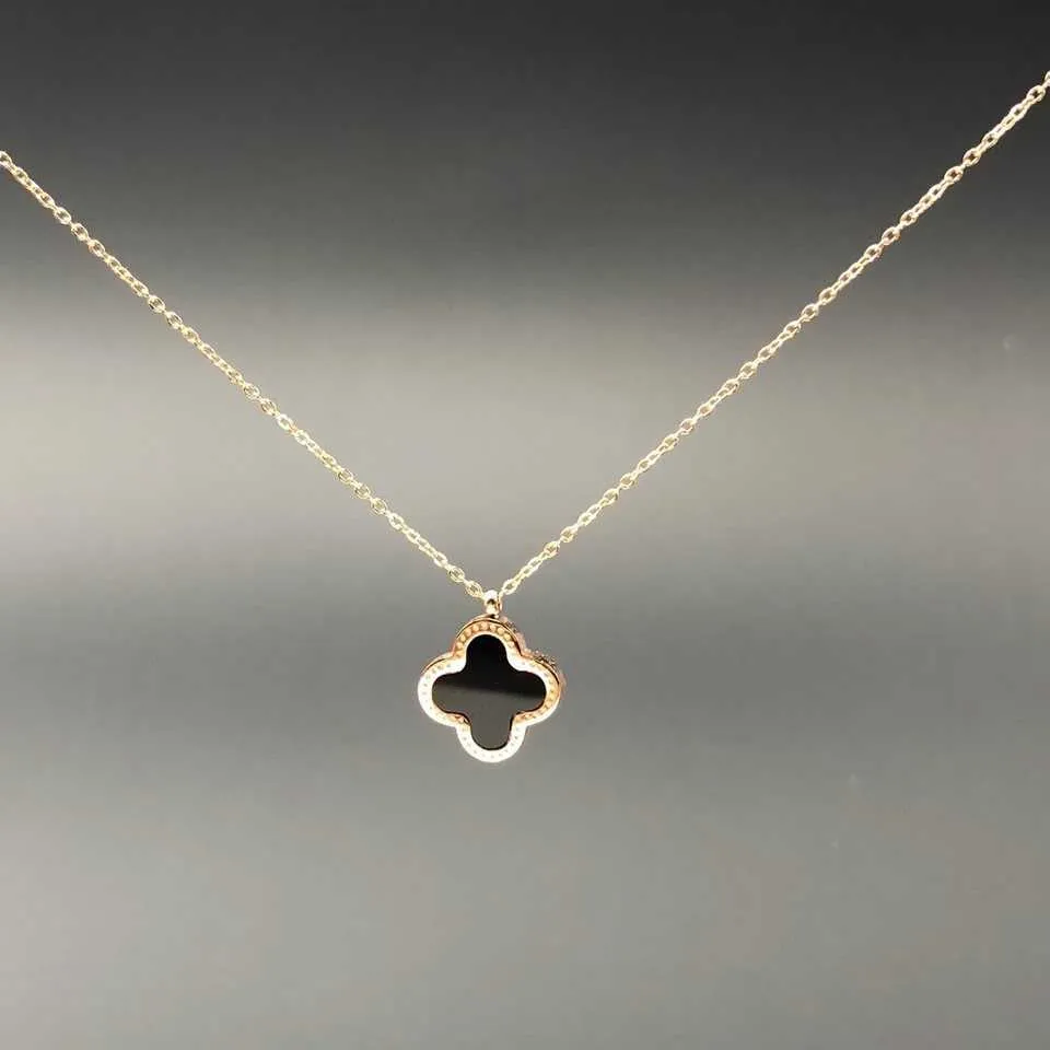 Дизайнерское ожерелье Van Clover 2024, четырехлистный клеверный кулон Love Lucky Clover, корейский темперамент, универсальный женский цветок, ключица, шея, кулон, подарок