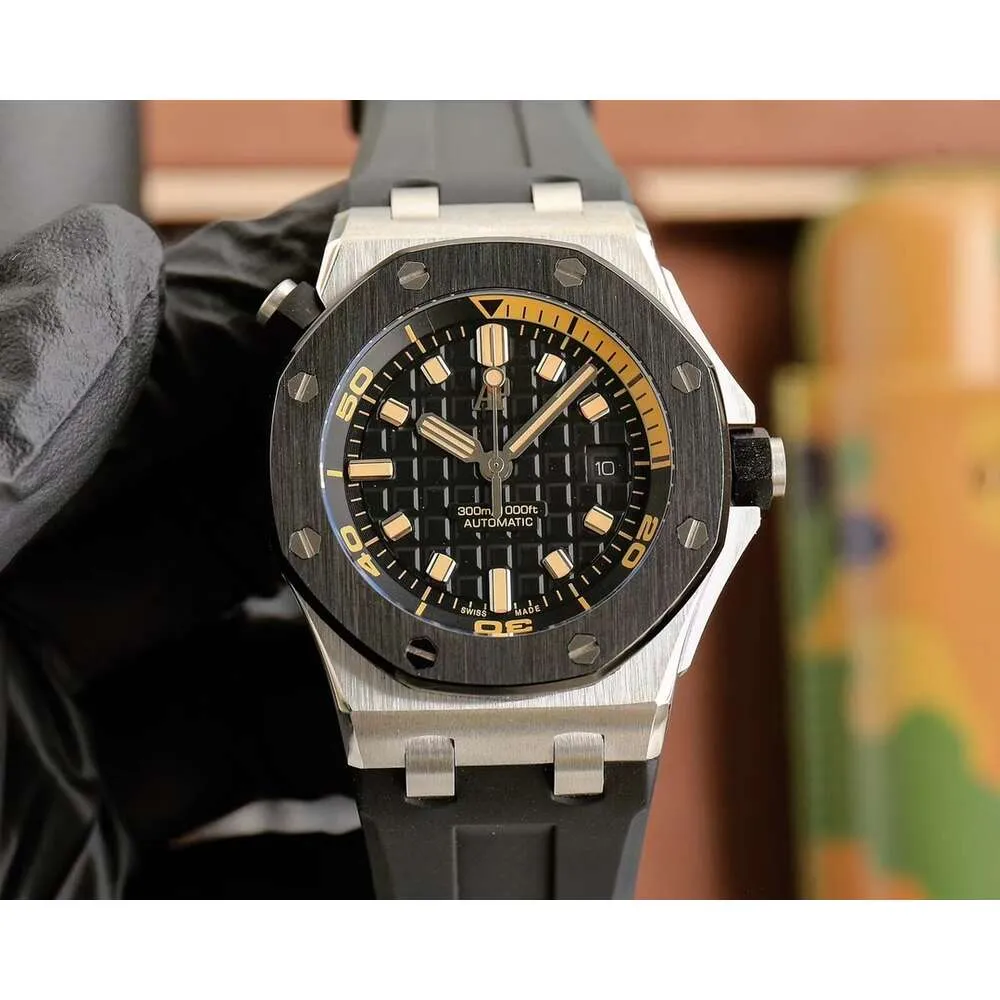 APS-Uhr Hochwertige klassische APS-Herrenuhr APS 15710 Auto-Armbanduhr Relgio YT7S Super Colone mechanisches Uhrwerk Uhrrückseite transparentes Kautschukarmband Montre