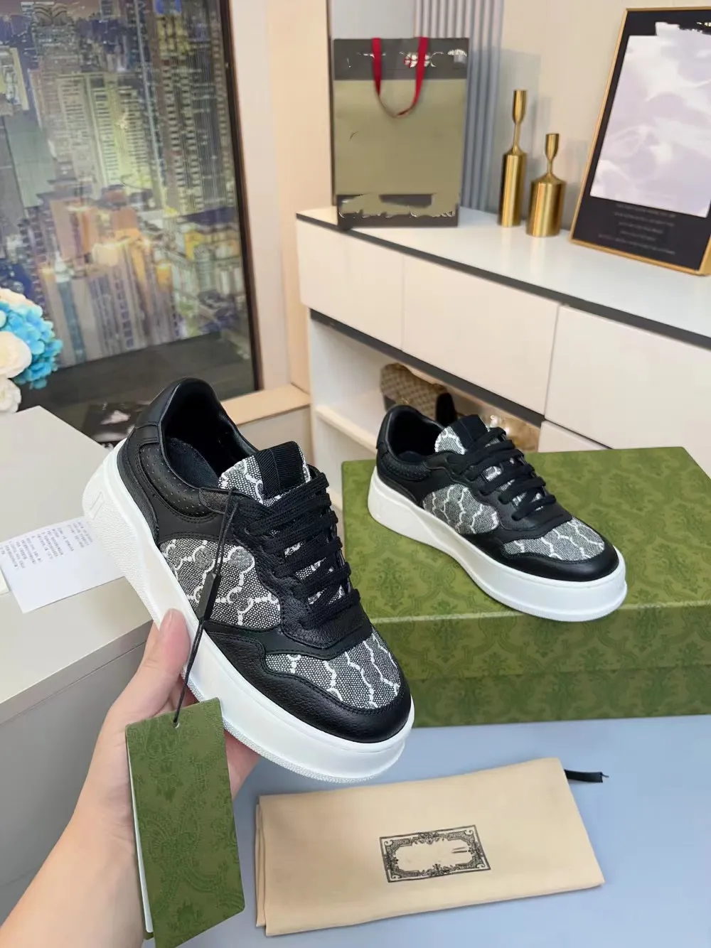 2024 Designer Dirty Casual Shoes Screener Sneakers Woman Rubber Real  Leather Distressed Shoe Flat Platform Men Womens Low Top Sneakers Size 35  46 From Aj1010612317, $81.61 | DHgate.Com, image size:1000x1334