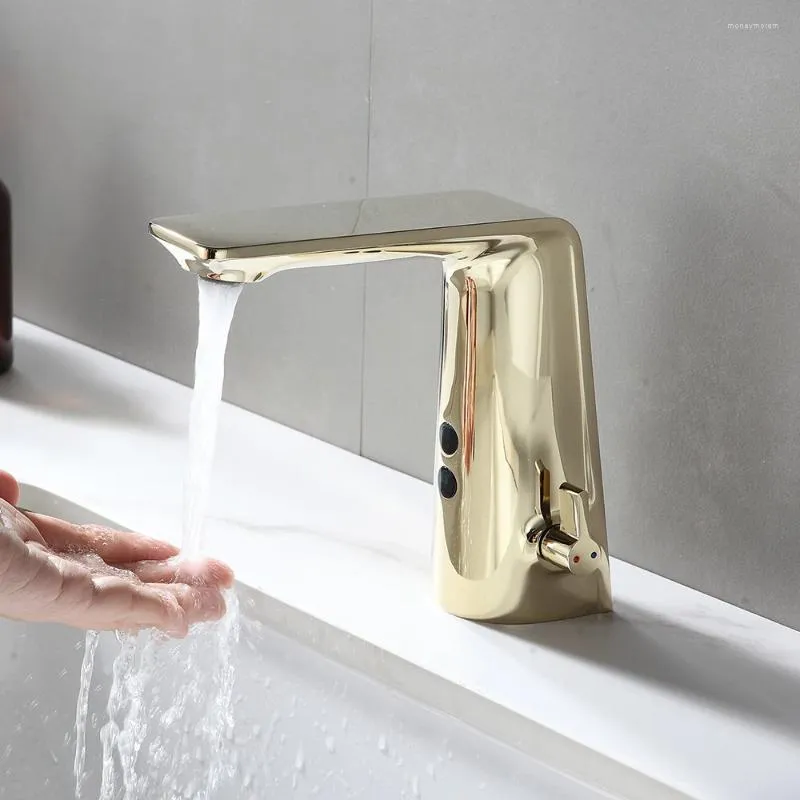 Banyo Lavabo muslukları Akıllı Otomatik Musluk Altın Renk Karıştırıcı Su Soğuk AC 220 V ve DC Pil Gücü 6