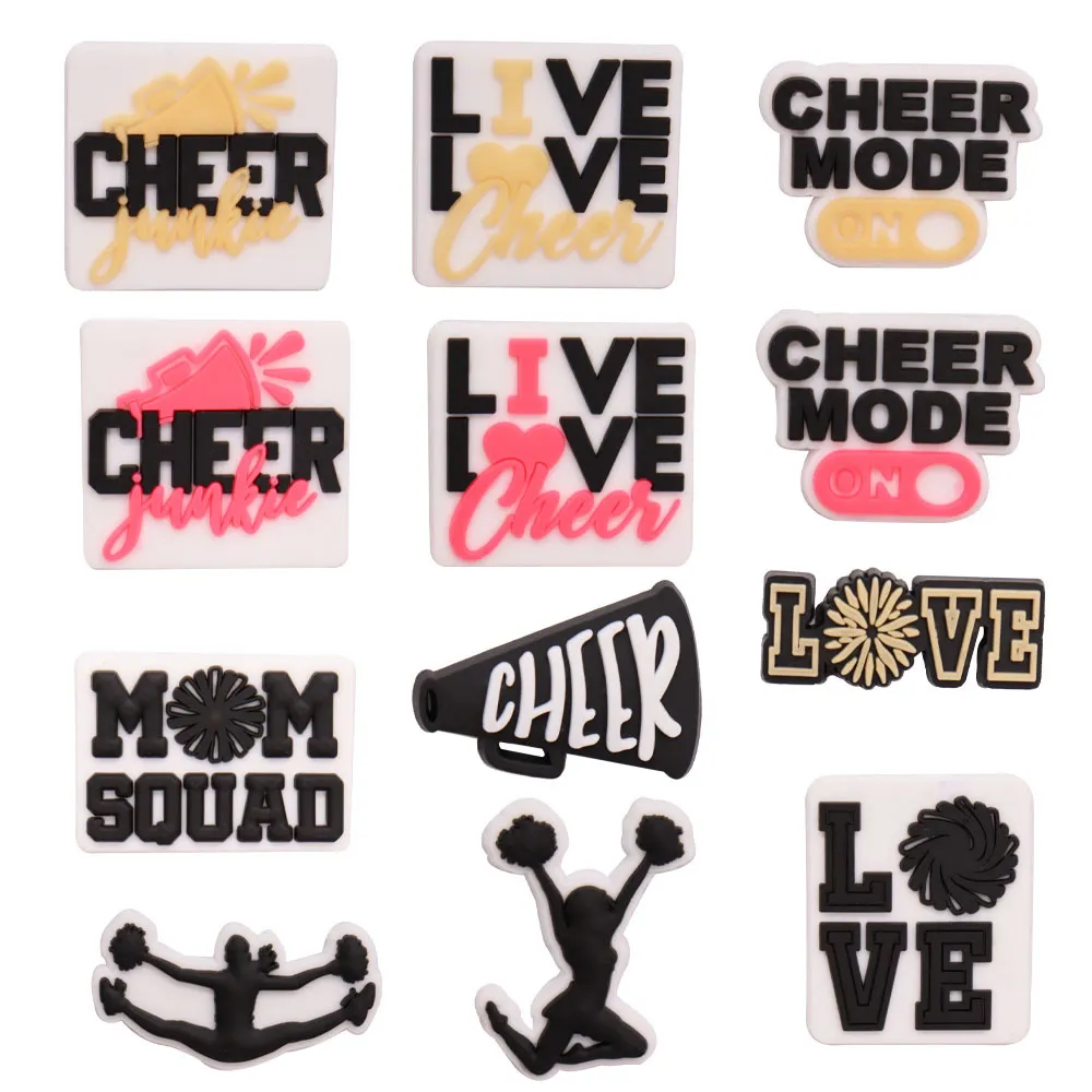 MOQ 20 Stück PVC Mum Squad Cheer Mode On Live Schuhteile Zubehör Designer Dekorationen Schnalle Charms für Kinder