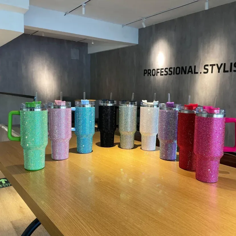 2023 40oz Diamond Mugs Tumbler Cups With Handle Lids Straw Stainless Steel Insulated Tumblers Bling bling Car Travel Mug Termos Cup 0329