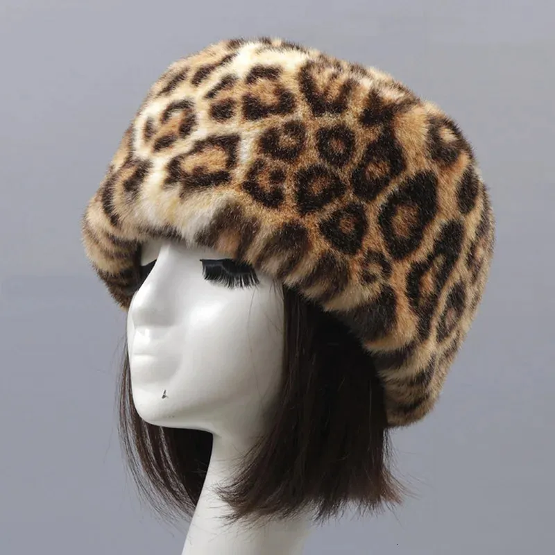 Sombreros de ala ancha cubo mujeres sombrero de piel sintética invierno cálido leopardo al aire libre felpa estilo ruso gorra de esquí calentador de orejas 231101