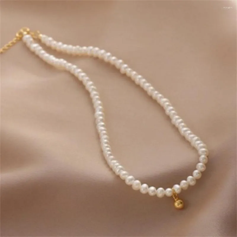 Hänghalsband Imitation Pearl Chain Pärlor Choker för kvinnor i lager Twisted Metal Rope Clavicle Jewelry Collar