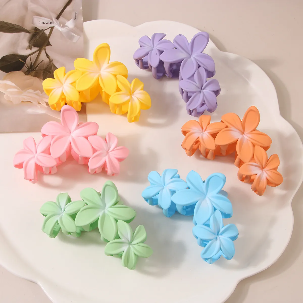 Candy Color Frangipani Hawaiian Flower Hair Clips for Women Hair Claw Clips Suit Thin Hair Large Claw Clips Beach Tropical Hair Accessories for Girls 2903