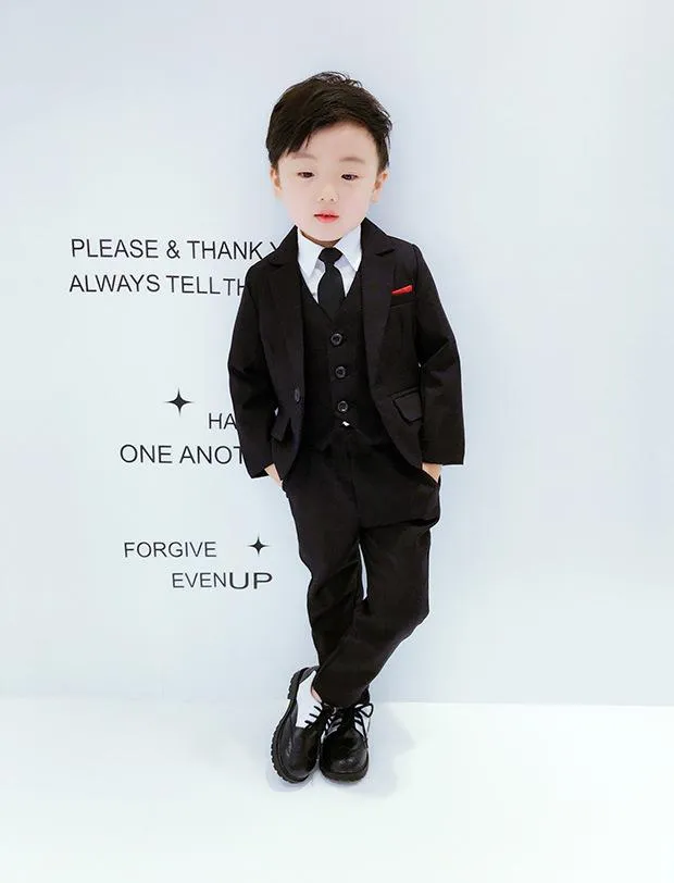 Set di abbigliamento Flower Boys Formal Jacket Vest Pants 3PCS Set Gentleman Kids Wedding Suit Corea Children Performance Evening DressAbbigliamento