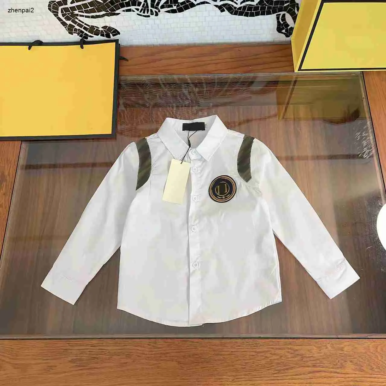 Chemise de luxe pour bébé, logo brodé sur la poitrine, veste à revers pour enfants, taille 110 à 160 CM, design d'épissure, chemisiers pour enfants, Oct25