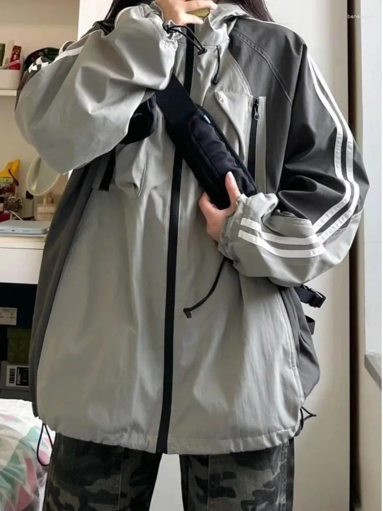 Kvinnors jackor Houzhou Techwear Windbreaker Gray Women Hippie Harajuku Oversize dragkedja Huvjacka randigt lapptäcke