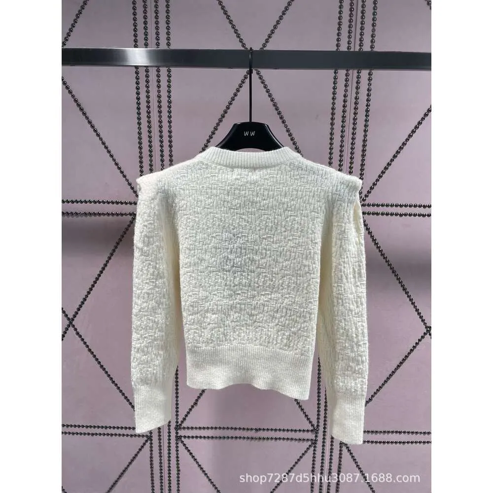 2024Autumn New Wrinkle Craft Knitted Cardigan Chest Heavy Work Accessories Fashion Temperament Versatile Top111