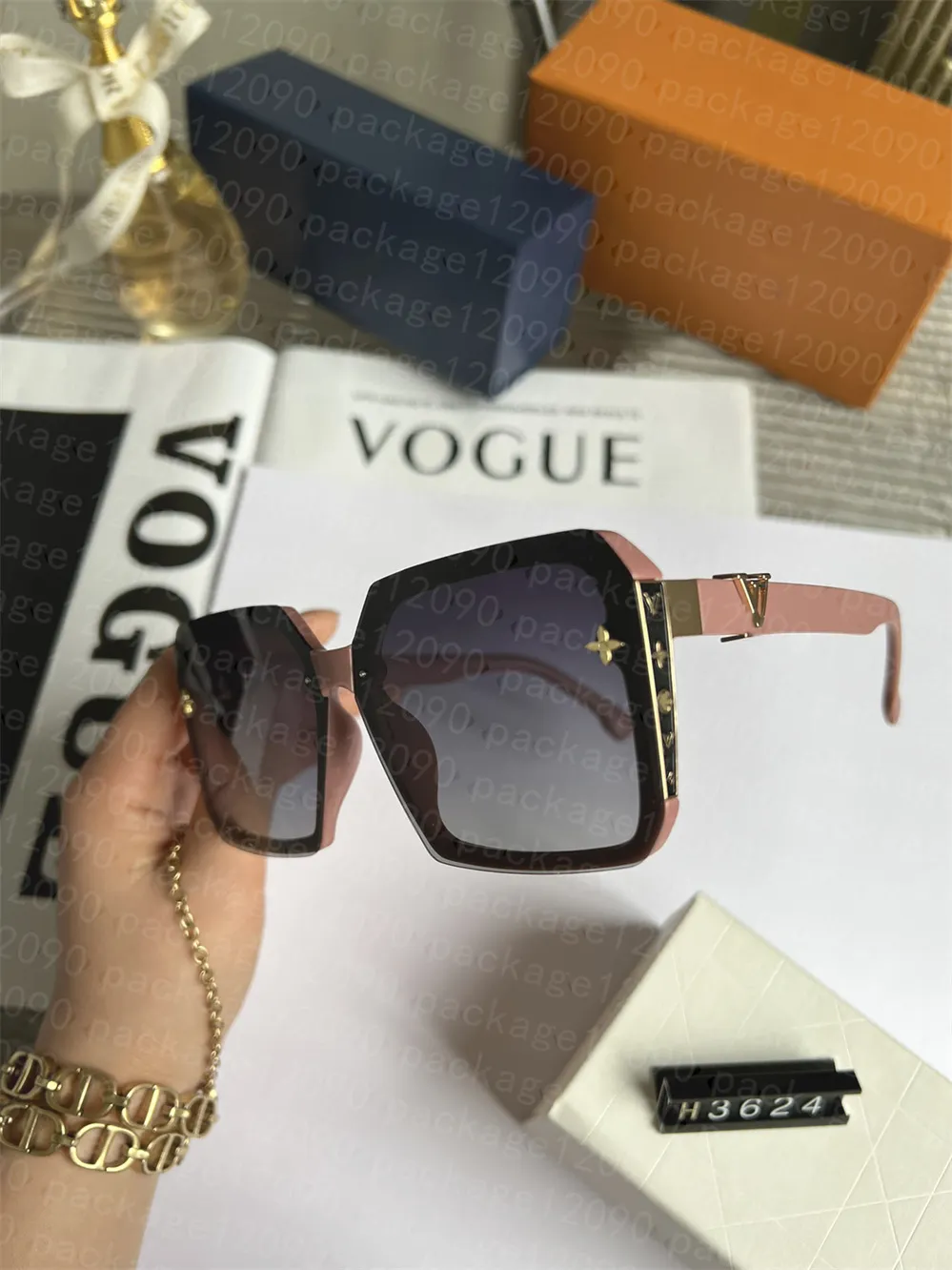 고급 선글라스 3624 디자이너 최고 품질의 선글라스는 남성과 여성을 위한 클래식 패션 브랜드 선글라스 고글 dezi 선글라스에 사용할 수 있습니다.