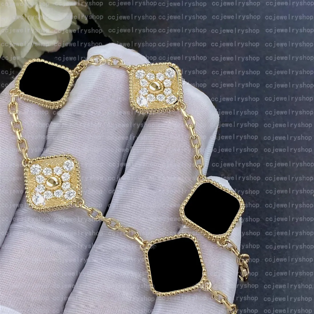 5 Colors Fashion Classic 4/Four Leaf Clover Charm Bracelets diamond Bangle Chain 18K Gold Agate Shell Mother-of-Pearl for Women&Girls Wedding Mother's Day Jewelry AA