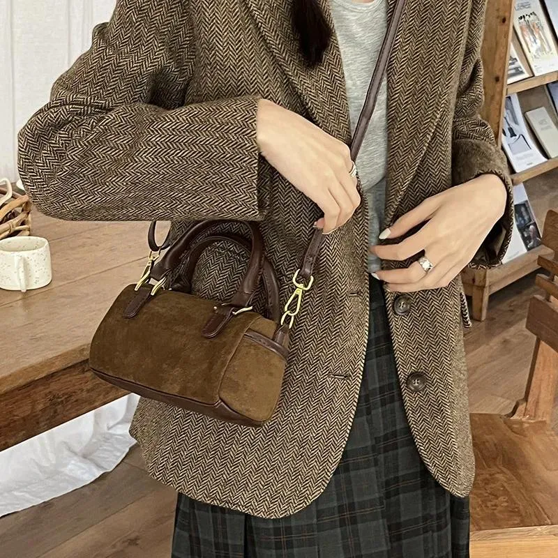 Sac à main rétro en Faux daim pour femmes, sac à bandoulière en cuir mat, couleur unie, pochette pour dames