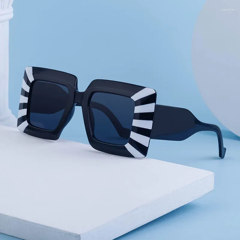 Zonnebril Vierkant Oversize Heren Merk Designer Mode Grote Gestreepte Bril Retro Punk Zonnebril Shades Voor Vrouwen