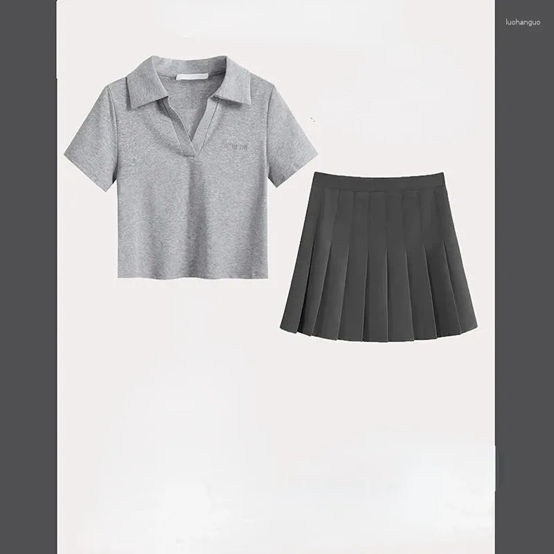 Robes de travail 2023 Été Polo Col T-shirt à manches courtes Costume décontracté Collège Vent Taille haute Jupe courte ample Deux pièces Femme Y2K