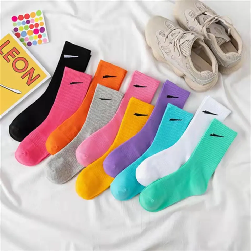 Chaussettes de sport à tube moyen Whole Macaron pour hommes et femmes222H