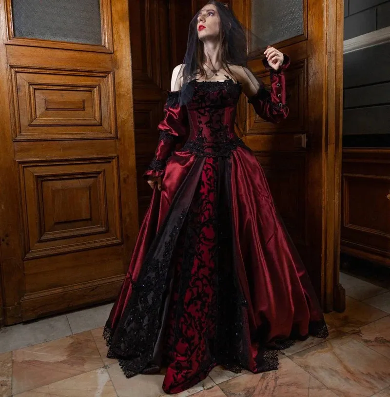 2023 Vintage Medieval Gothic Wedding Dress A-Line Off The Shoulder Long Sleeves Black Lace Applique Burgundy Satin Bridal Gown Floor Length Vestido De Novia