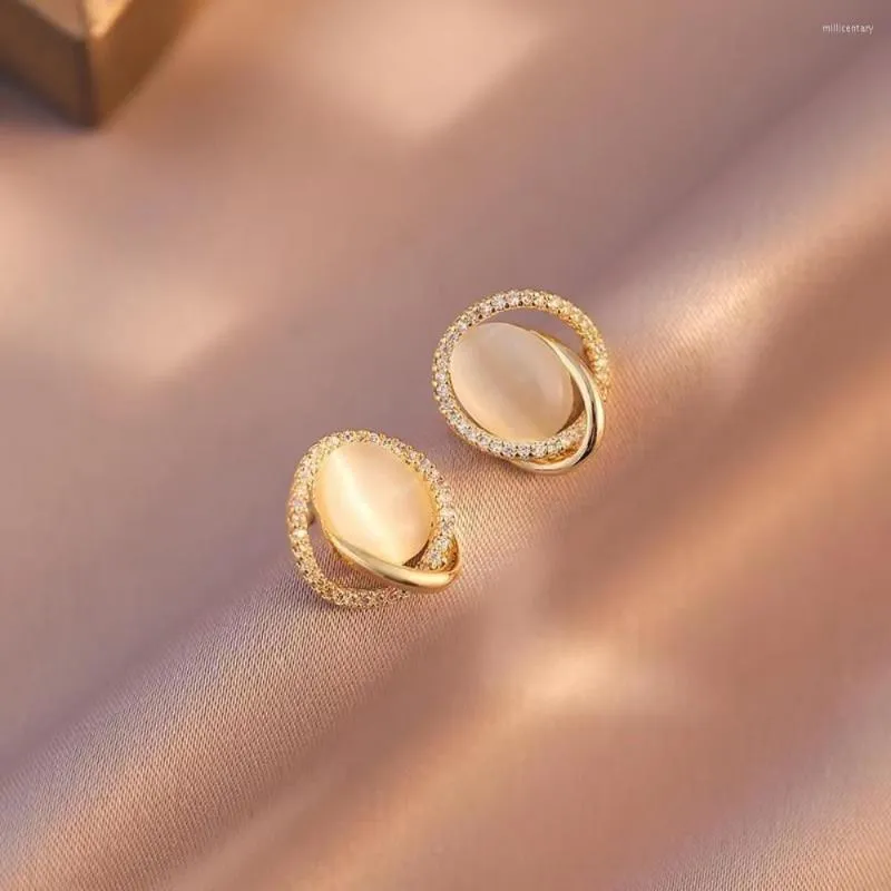 Backs Ohrringe Kupferlegierung Koreanischer Clip auf synthetischen Zirkonia Opal niedlichen Stil Fake Piercing Ohrstecker Geschenke für Frauen