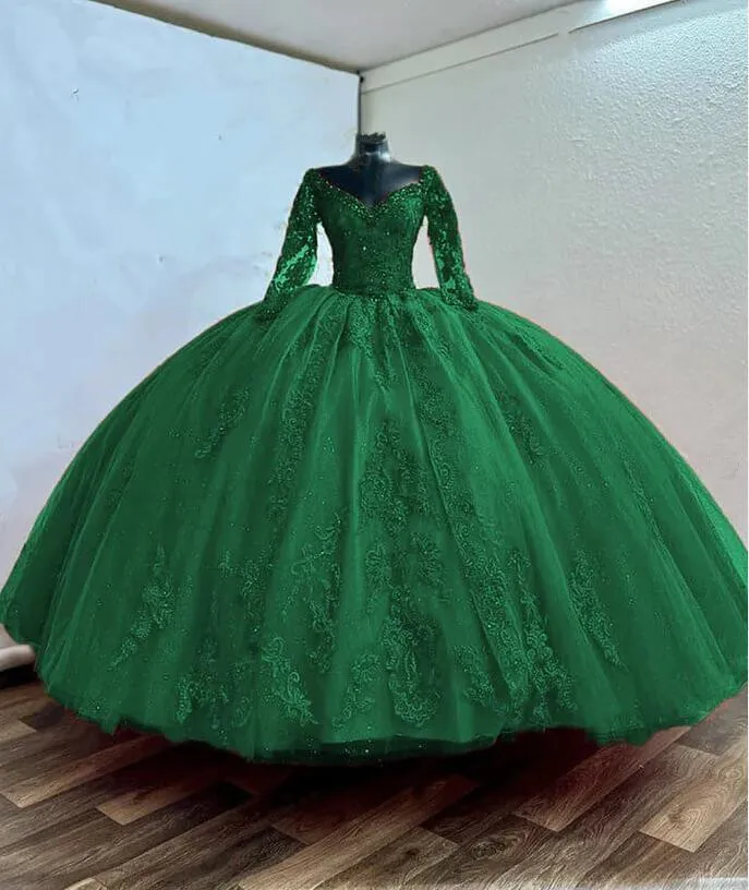 Grünes, langärmliges Quinceanera-Kleid, Ballkleid, Applikation, Schnürkorsett, süßes 16-Kleid für Debütanten im 15. Jahr, Abschlussballkleidung
