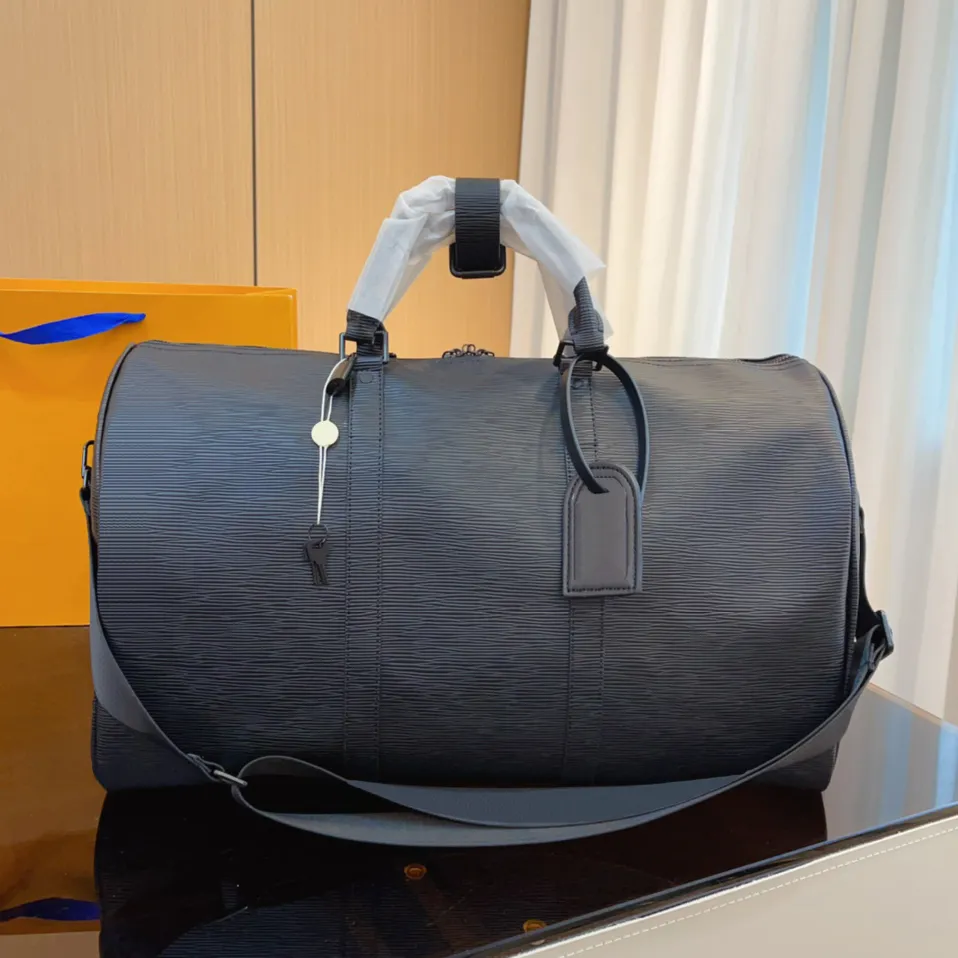 Luis Vuittons Duffle Designers Travel Lvse Luggage Sac LouiseHandbag Bag Femme Sac à main Fashion Classic Classic Baggage Travels Sacs 50 cm