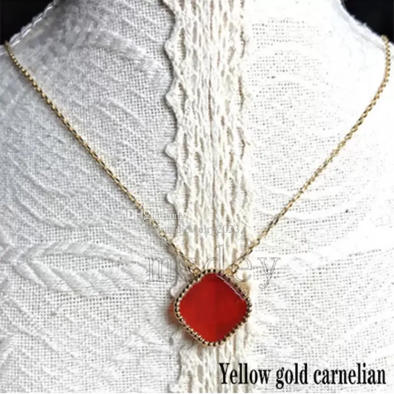 Luxury Deasigner Jewelry: Lucky Cleef 18k Yellow Gold Carnelian