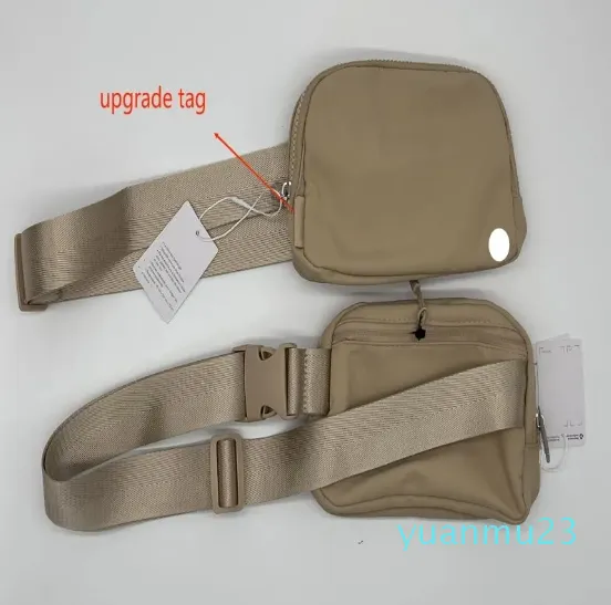 Nouveau sac de ceinture partout modèles officiels dames sac de taille de sport en plein air messager poitrine capacité