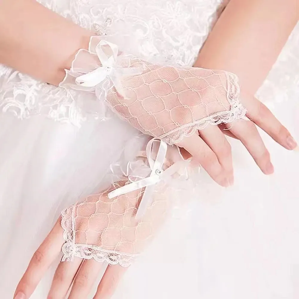 Livraison gratuite!Mittens à l'ivoire pas cher Gants de mariée courts Gants de mariée accessoires de mariage sans doigts Mariage de haute qualité