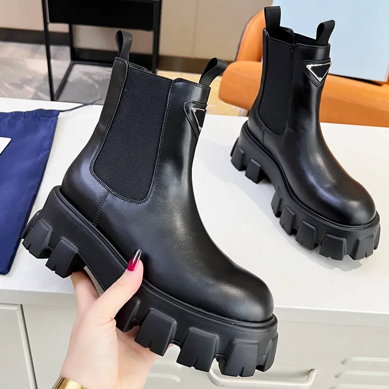 Womens Designer Boot Black Monolith Boots Leather Platform Booties Winter Martin Boot Thick Bottom Snow Boots Chunky Rubber Sole With Pouch