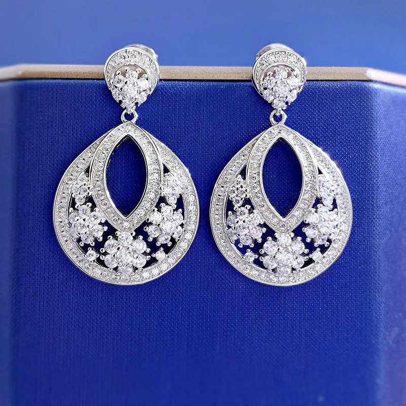 Hollow Flower Diamond Dangle Earring 100% Real 925 Sterling Silver Wedding Drop oorbellen voor vrouwen beloven verloving sieraden