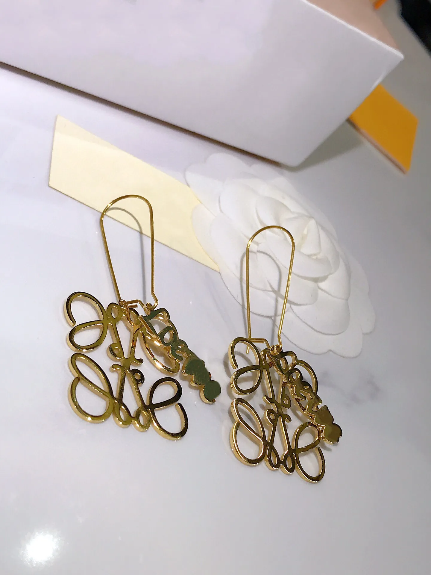 Boucles d'oreilles de créateurs Loews Bijoux de luxe High Designers Géométrique Célèbre Femmes Sceau Imprimer Lowe Sity Boucle d'oreille Boucles d'oreilles médiévales Logo minimaliste