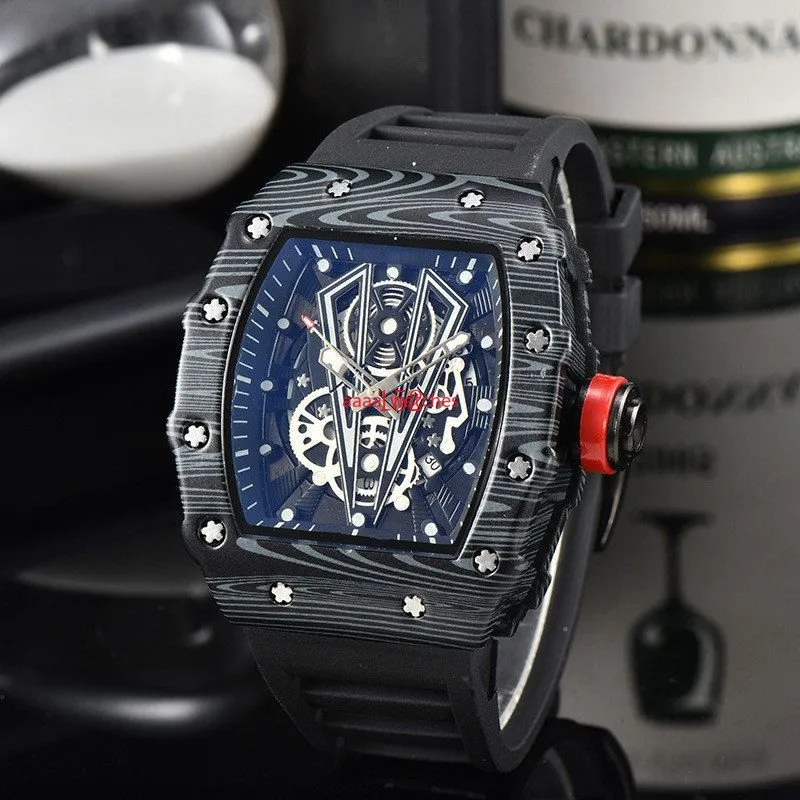 2023 Новые часы выпускают винную бочку с яркой раковиной Quartz Wood Case крупный циферблат Quartz Watch Business Fashion Men's Watch