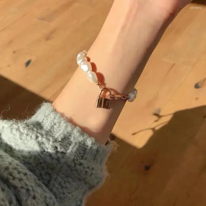 Bracelets 2024 that connect