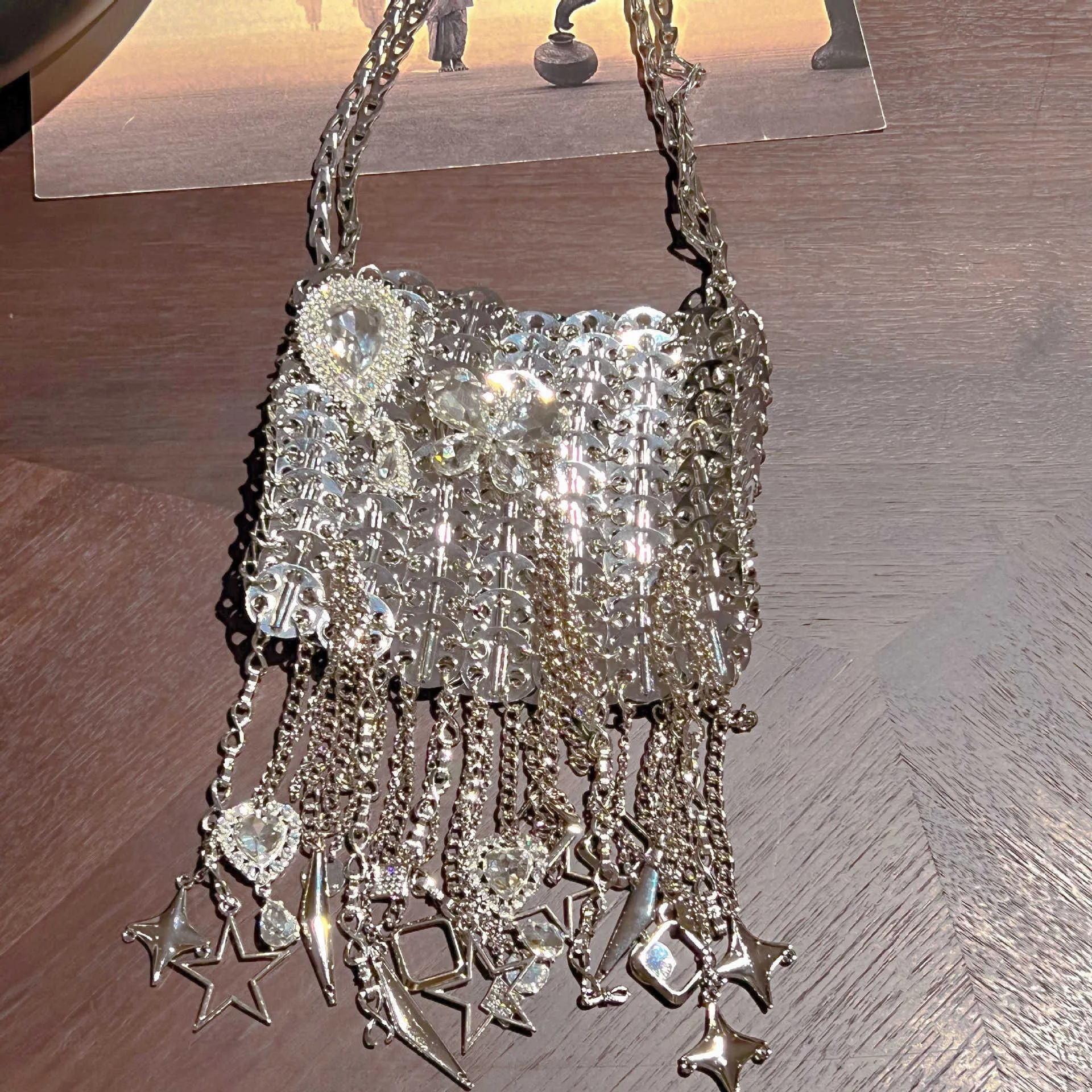 Shiny and Lingering Tassel Bow Tie Metal Sequin Bag Banquet Water Diamond Beads Mobile Phone Underarm Crossbody Bag Female 231102