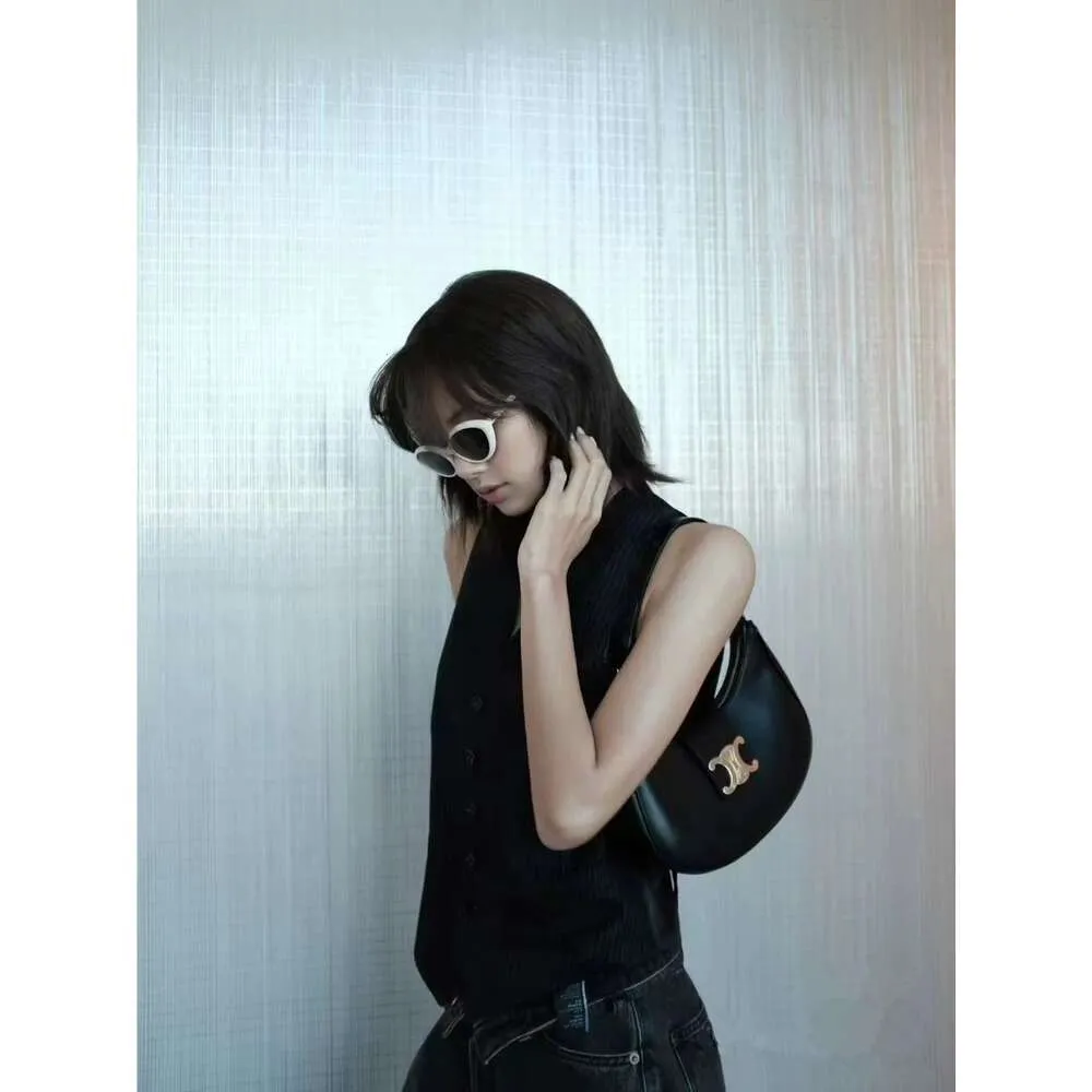 DHgate 2024Crescent Shoulder Bag for Women PU Leather Designer Tote Bag Fashion Underarm Bag Casual Handbag Bags Luggage Accessories