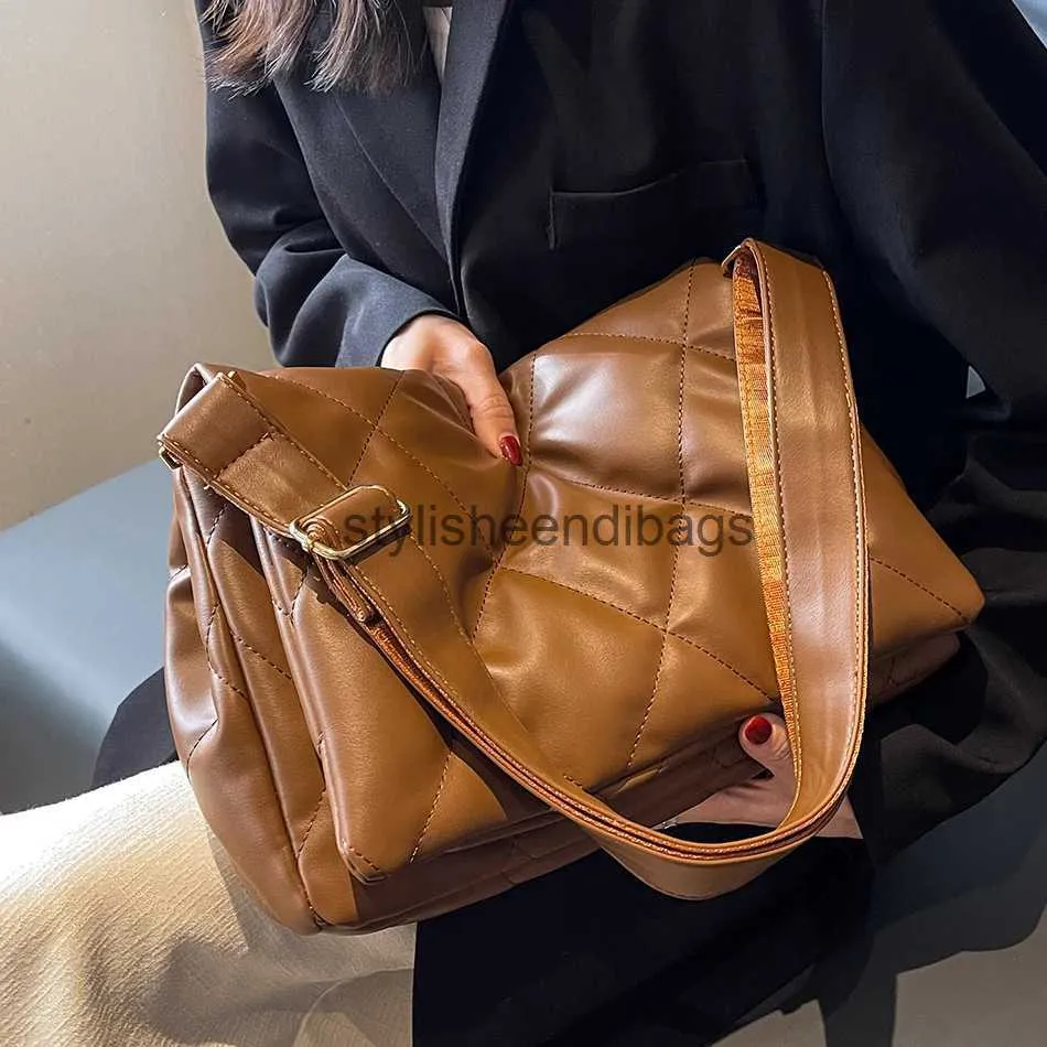 Shoulder Bags 2023 New Trend Quilted Soul Bags for Women Designer Tread Soft Slide Space Cross Body Bag Luxury Brand Women's Bag Handbagstylisheendibags