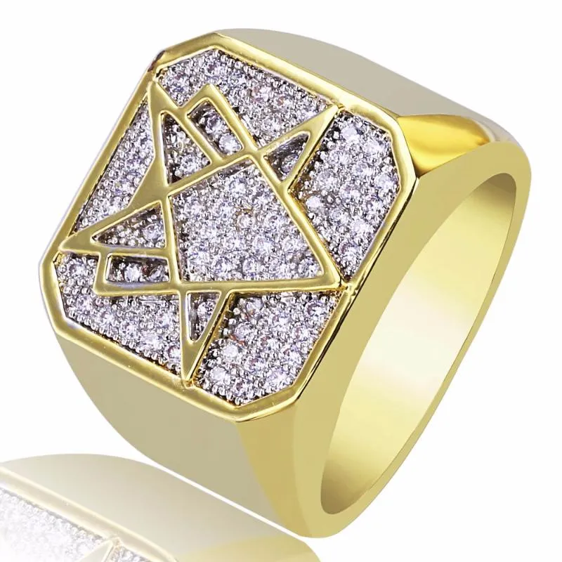 Anillos de clúster Hip Hop Luxury Full Cubic Zirconia Out Bling Golden Ring Gold Color Material de latón Estrella Macho Rock Joyrycluster Clustercluste