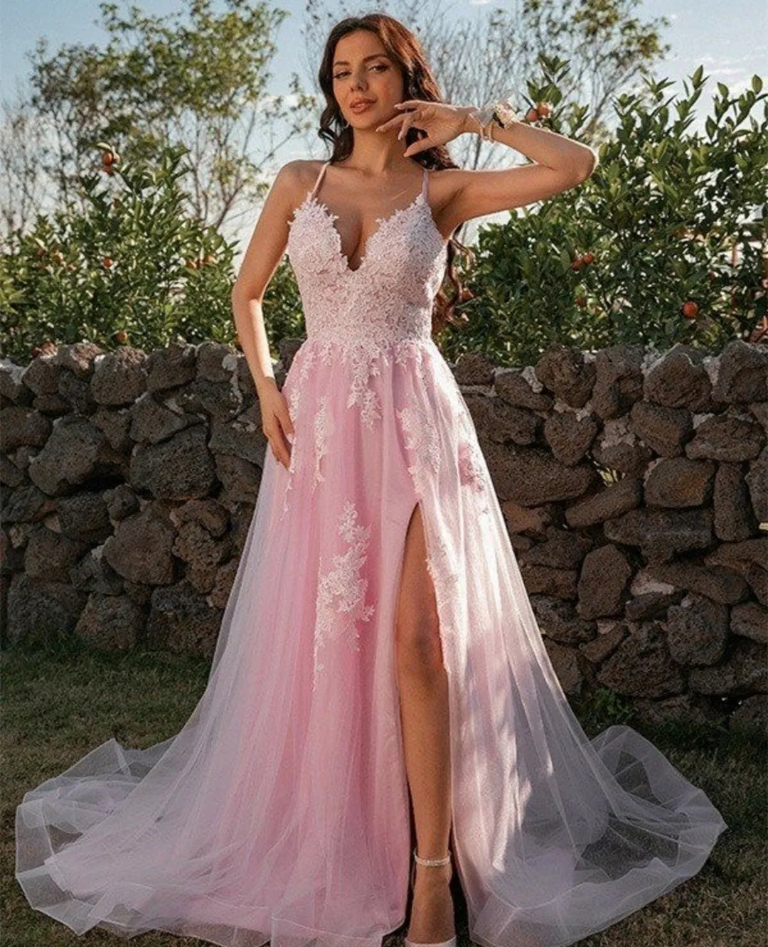 クラシック長いピンクのチュールVネックイブニングドレス