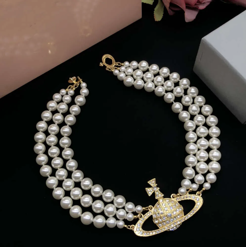 Designer Brand Pendant Neckor Letter Vivian Chokers Luxury Women Fashion Jewelry Metal Pearl Necklace Cjeweler Westwood 7670ESS