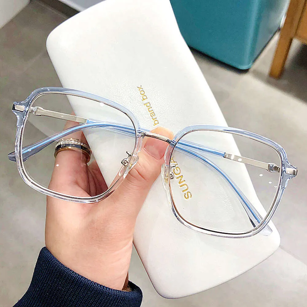 La nuova montatura per occhiali G Tr90 Eye Blue Light Lenti piatte Net Red Plain Face può essere dotata di miopia