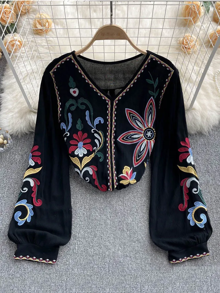 Dames blouses shirts bohemian blouse geborduurde top lente zomer v nek losse lantaarn mouwen etnisch katoenen linnen shirt vrouwelijk blusa d1105 230403