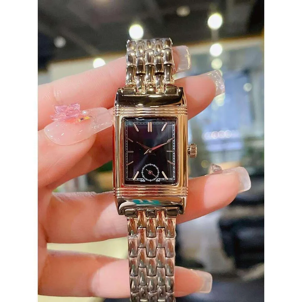 Kvinnor Nya dyra klockor 2023 Reversos Watch med Box 6JM9 Sapphire Leather Strap Superb Swiss Quartz Uhren Lady Monter Jger Luxe