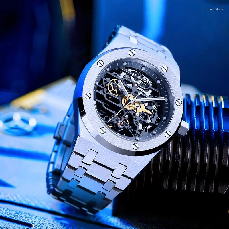 腕時計Feice Vintage Men Skeleton Automatic Mechanical Watch Sport Male Wrist Watch防水ステンレス鋼の時計FM019