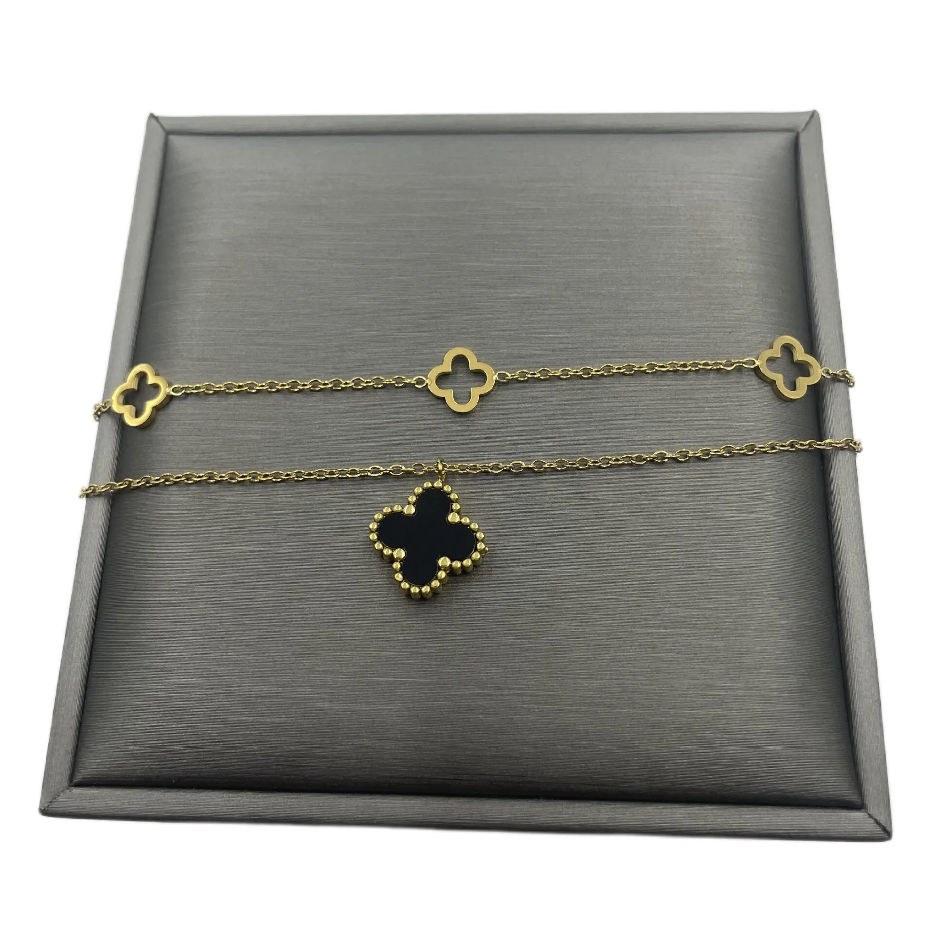 Cavalchi designer Black Cleefry Flower Anklet Vintage White Gioielli White Gold Catene Gold Metal Catena per le ragazze Festa Chrismas Regalo per feste