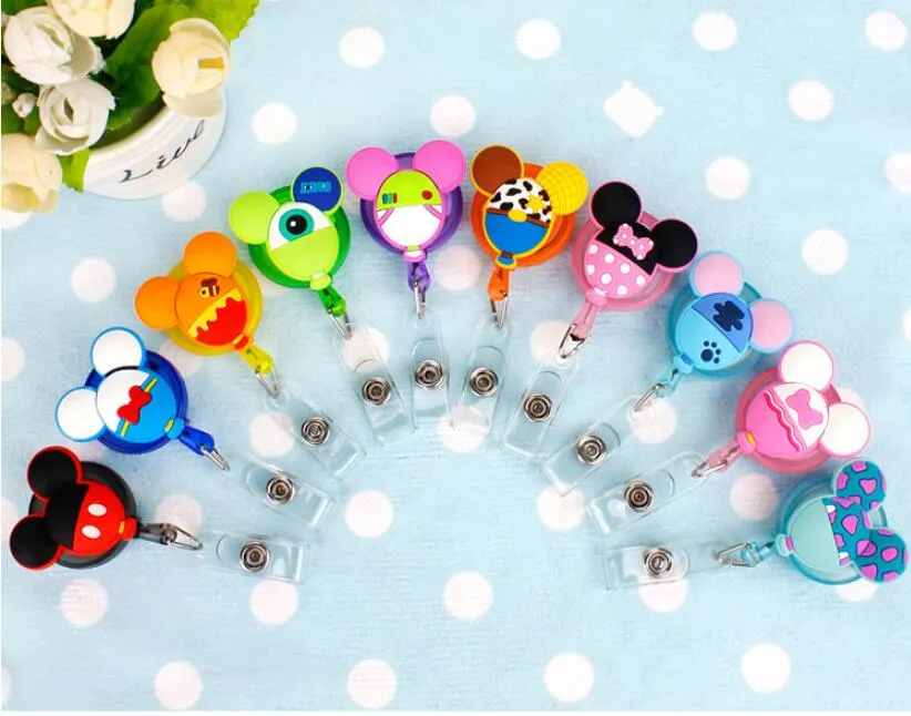 Party Favor Cute Cartoon Silicone Infällbart Badge Reel Clip Student Nurse ID-kort Badges Holder Accessories Hospital School Office Supplies Anti-Lost Clips