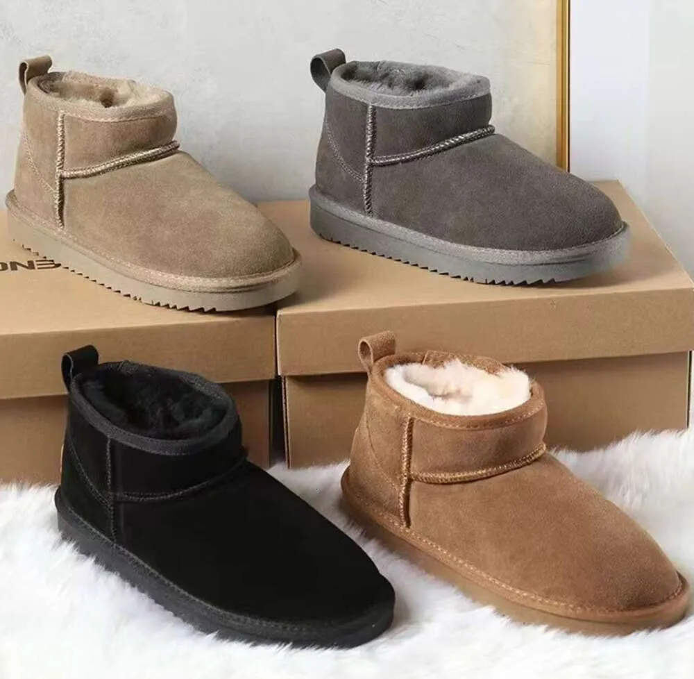 Scarpe di shop pelle graffiate