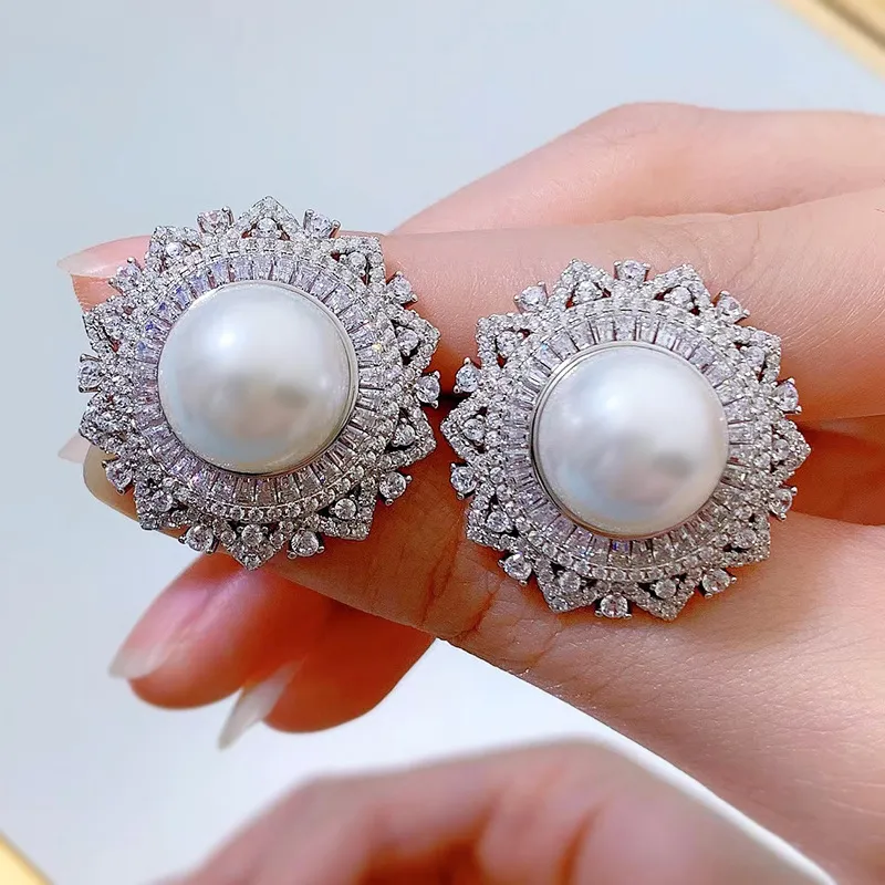 Flower Pearl Diamond Stud Colds 100% prawdziwy 925 Srebrny Srebrny Obietnicy Ślubne Kolczyki dla kobiet Obietnica Prezentacja Prezent biżuterii